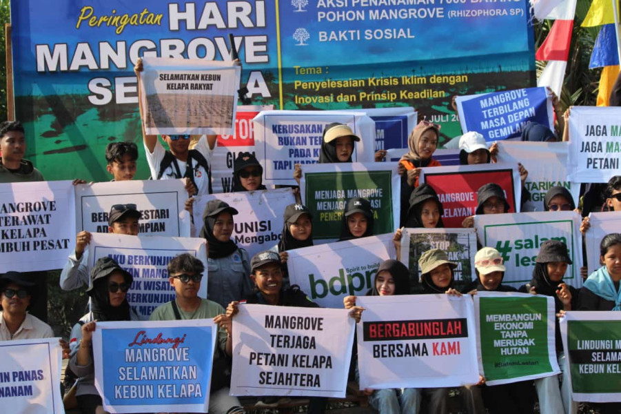 BDPN dan PNM Cabang Pekanbaru Bersama UNISI Mengabdi Tanam 7.000 Bibit Mangrove