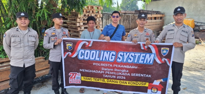 Tingkatkan Kamtibmas Jelang Pilkada Serentak 2024, Polresta Pekanbaru Beri Sosialisasi dan Edukasi Saat Gelar Cooling System