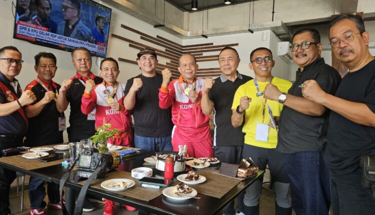 Ketum PWI Pusat Kunjungi Kontingen Siwo PWI DKI Jakarta, Sumardjo Masih Ingin Bermain di Porwanas 2026