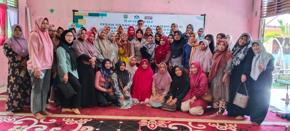Ajak Wali Murid Bermitra, Polsek Siak Sosialisasi Peran Orang Tua Dalam Mengatasi Perundungan di Sekolah