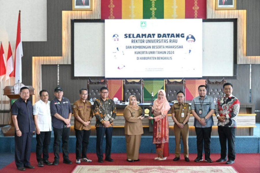 Lepas 368 Mahasiswa Kukerta UNRI di Kabupaten Bengkalis, Ini Pesan Rektor Sri Indarti