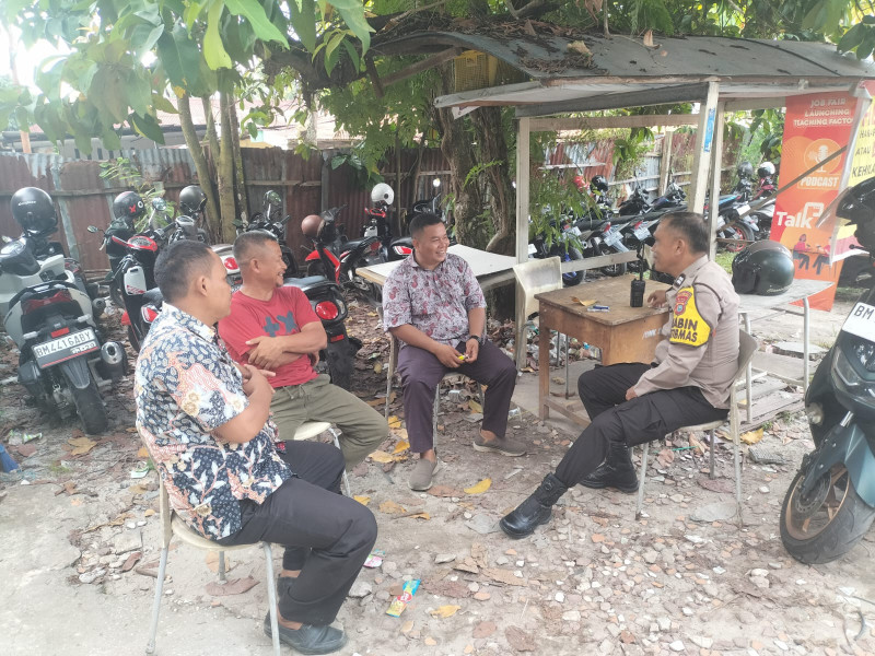 Polsek Sukajadi Adakan Cooling System Bersama Warga Kampung Melayu untuk Jaga Kamtibmas Jelang Pemilukada Serentak 2024