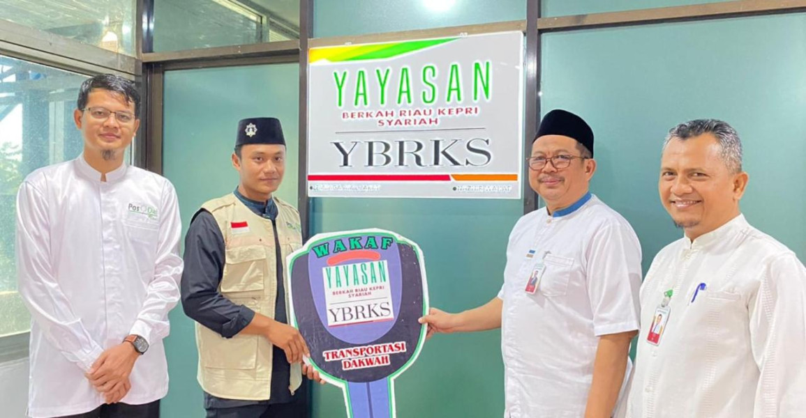 Da’I di Pedalaman Rupat Terima Motor dari Nazir Wakaf Yayasan BRKS