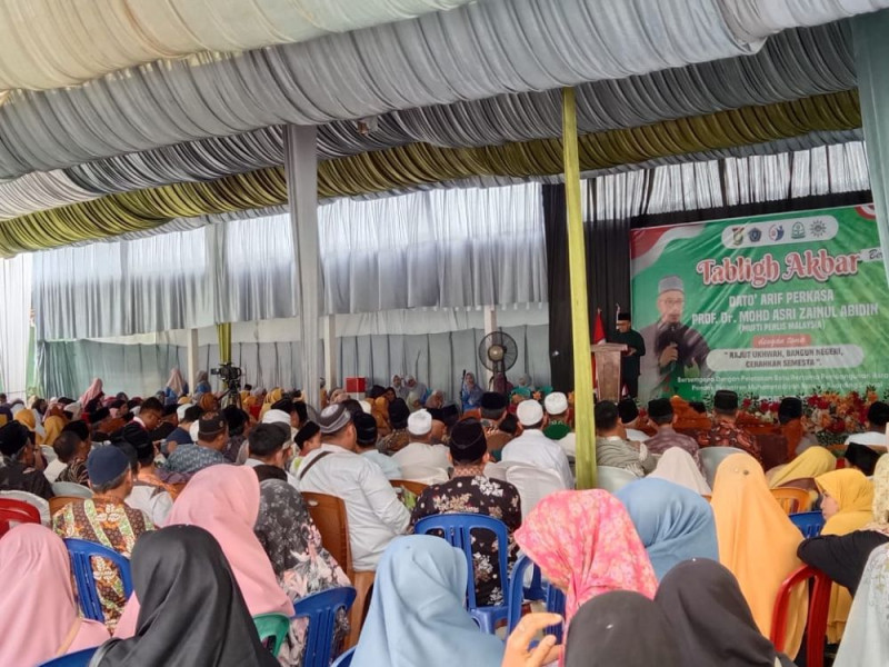 Ribuan Jamaah Banjiri Tabligh Akbar Bersama Mufti Negeri Perlis Malaysia di Ponpes Muhammadiyah Kampa Boarding School