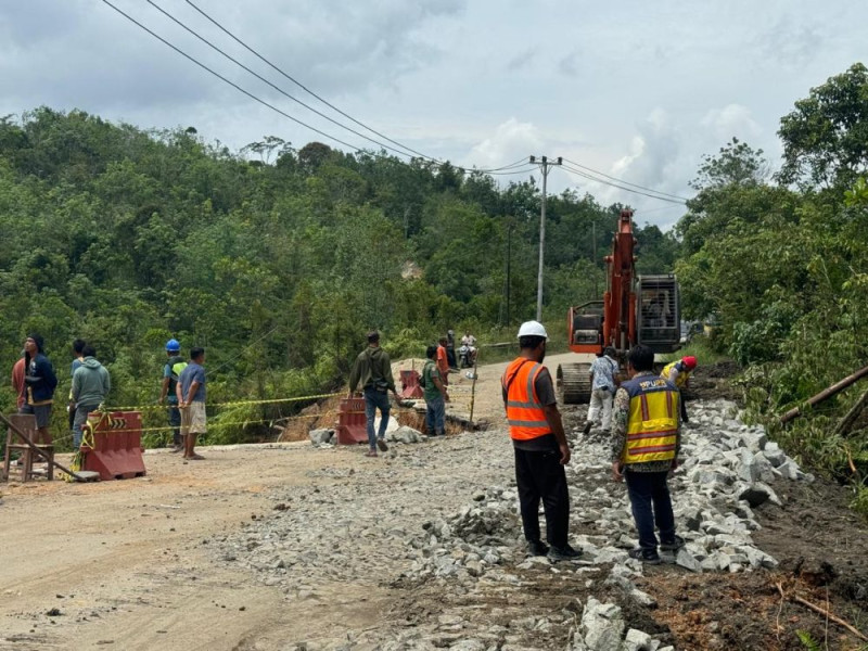 BPJN Riau Gesa Perbaikan Jalan Lintas Sumbar-Riau