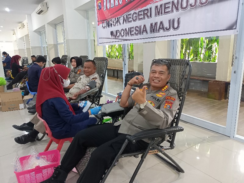 72 Tahun Humas Polri, Polda Riau Gelar Bhakti Sosial Donor Darah