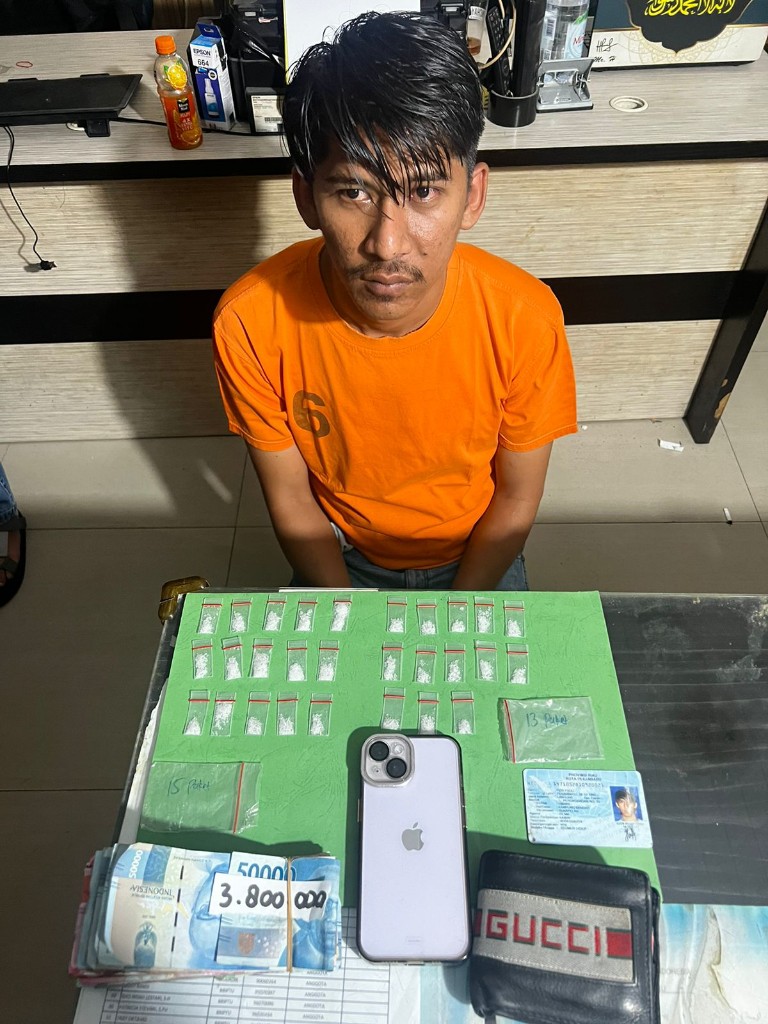 Seorang Diduga Pengedar di Kampung Dalam Diringkus, Polisi Sita 28 Paket Sabu