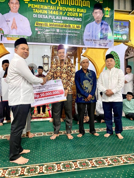 Safari Ramadan di Kampar, BRK Syariah Salurkan Program CSR ke Masjid Al Muttaqin