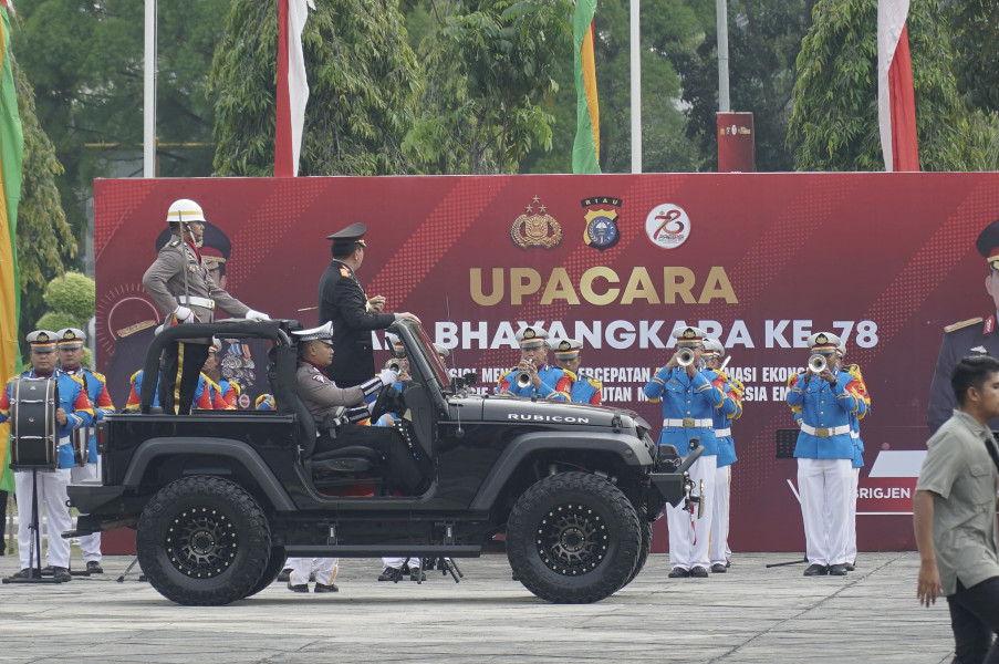 Ini Pesan Kapolda Riau Irjen Iqbal saat Pimpin Upacara Hari Bhayangkara ke-78