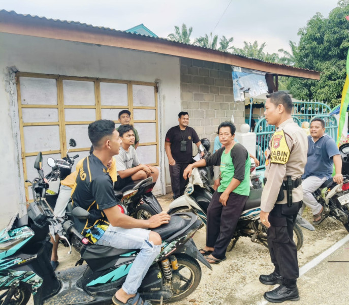 Menghindari konflik Sosial Bhabinkamtibmas Kep. Meranti Makmur Gelar Cooling System