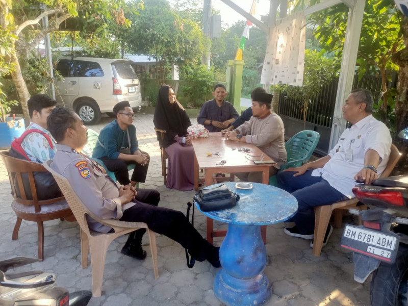Polsek Tenayan Raya dalam Giat Cooling sistem Dalam Rangka Pemilukada Serentak Tahun 2024 di Kel Industri Tenayan