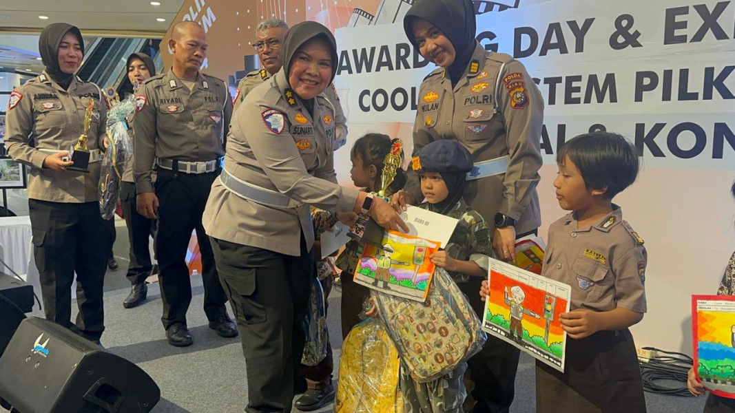 Polda Riau Gelar Lomba Mewarnai Tingkat TK Se Riau di Mal Living World Pekanbaru
