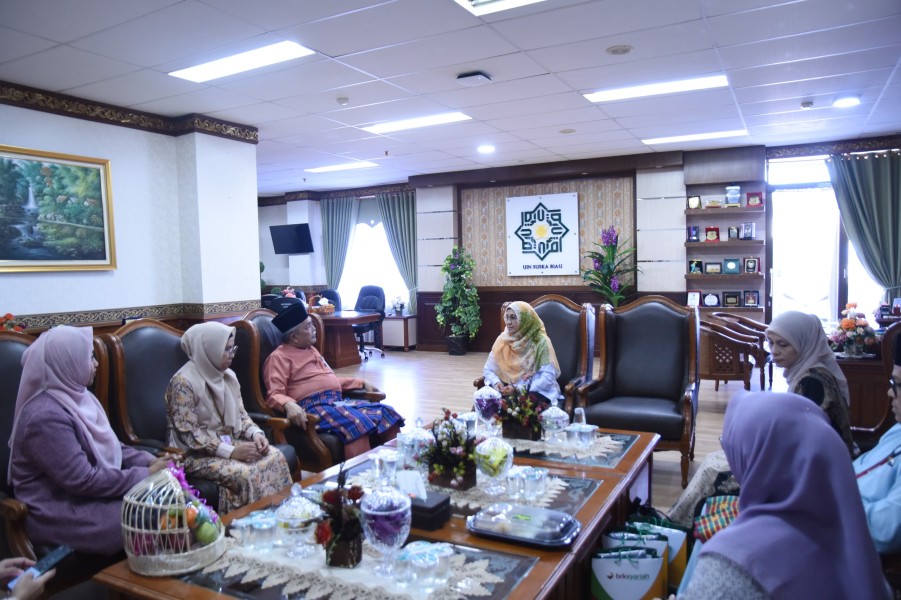 Direksi BRK Syariah Kunjungi UIN Suska Riau, Bahas Peluang Kerja Sama Strategis.