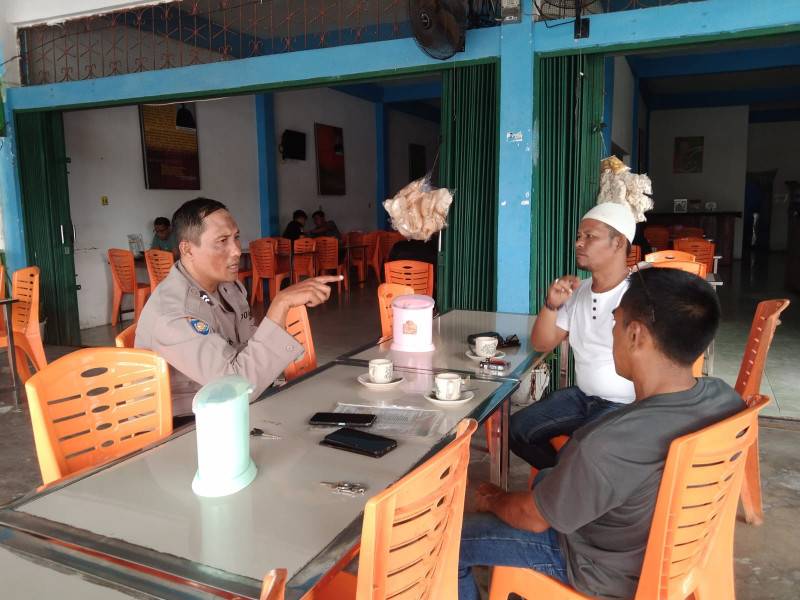 Kolaborasi Bhabinkamtibmas dan Tokoh Pemuda di Siak Wujudkan Pilkada Damai Melalui Cooling System