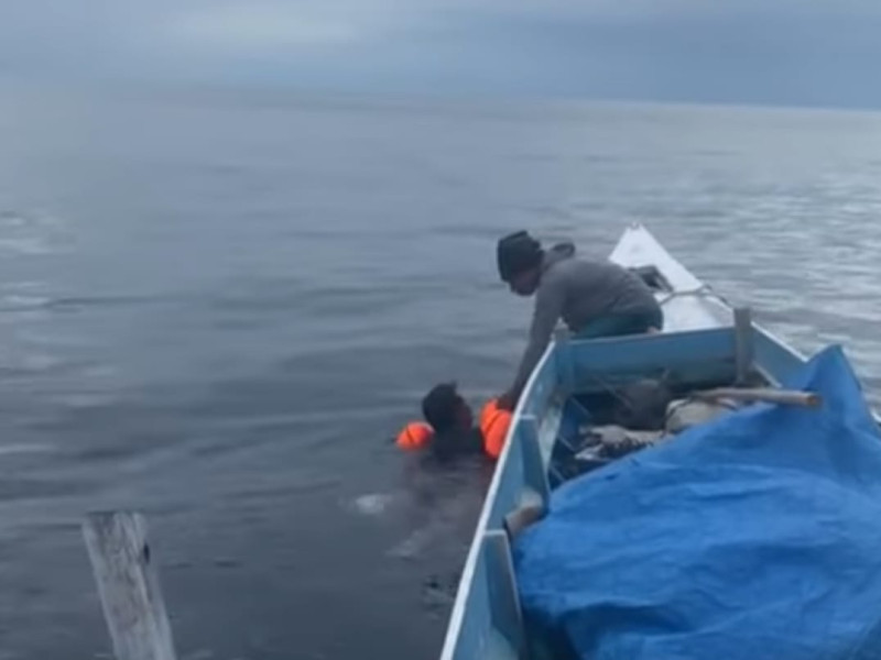 Kapal Penangkap Ikan Terbalik, 24 Orang Hilang