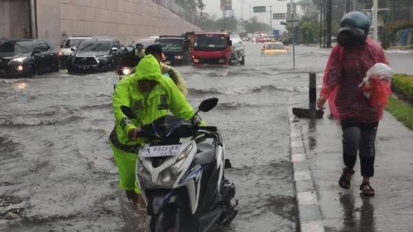 Masyarakat Pekanbaru Diimbau Waspadai Cuaca Ekstrem