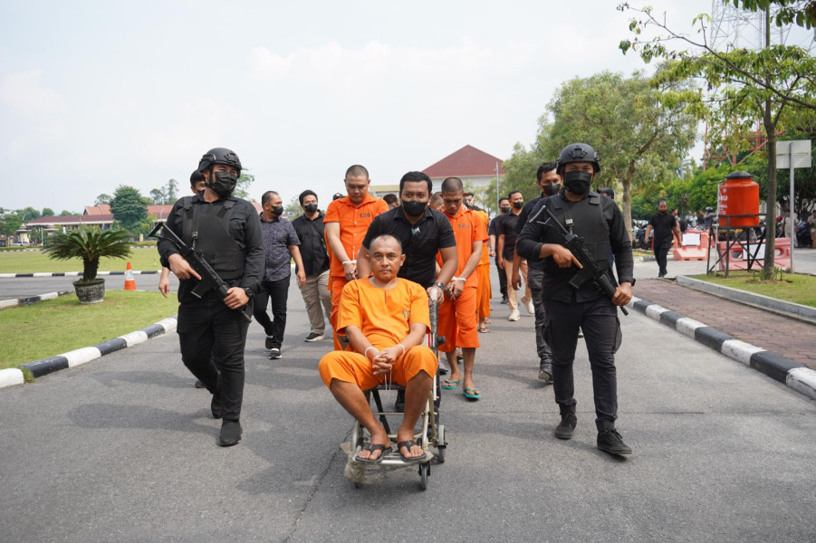 Irjen Iqbal Perintahkan Anak Buahnya Sikat Habis Kampung Narkoba
