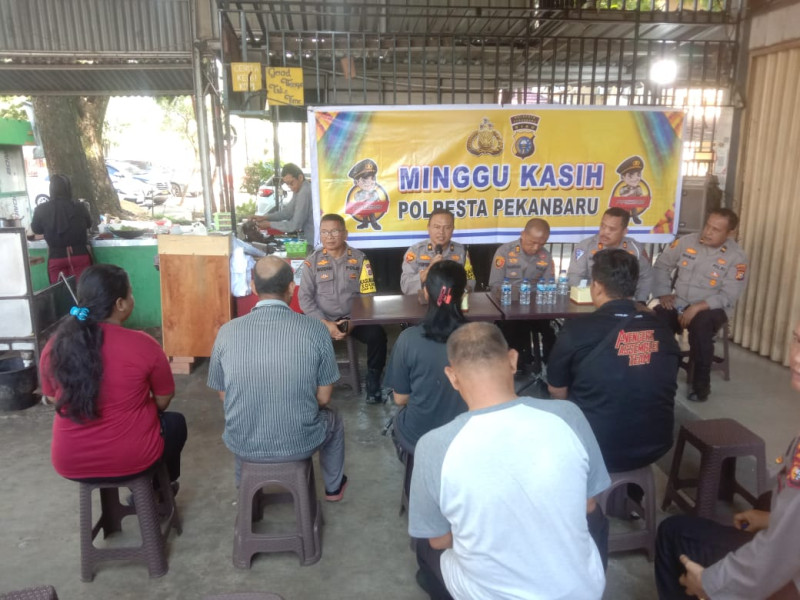 Minggu Kasih Polresta Pekanbaru, Kepolisian Jalin Komunikasi dengan Warga Kampung Melayu