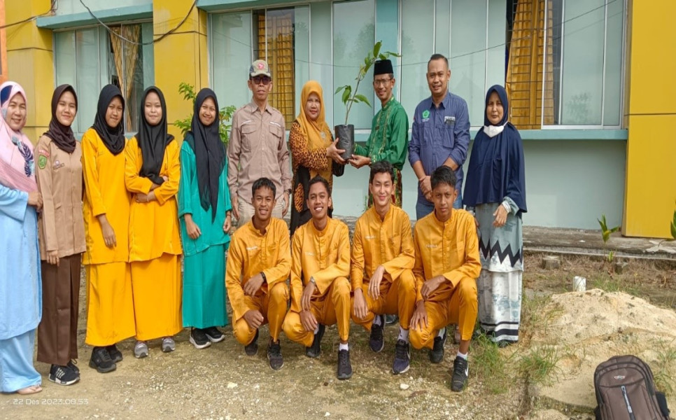 Dosen Fakultas Kehutanan dan Sains Unilak Ajak Gen Z Pentingnya Menanam Pohon dan Mitigasi Dampak Perubahan Iklim