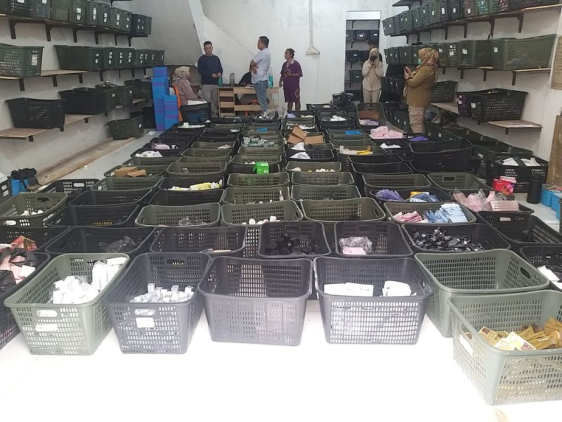 BBPOM Pekanbaru Grebek Gudang Kosmetik Ilegal di Pekanbaru
