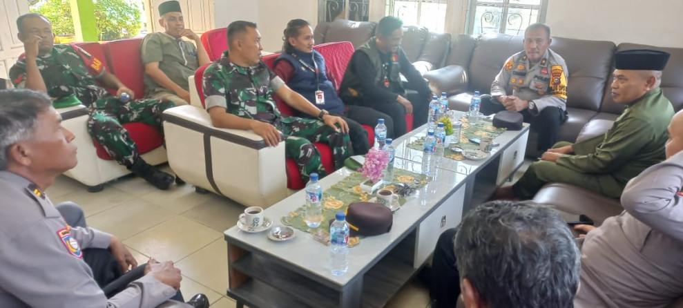 Plh Kapolsek Bagan Sinembah Laksanakan Cooling System Beri Himbauan Pilkada Damai Guna Menjaga Kamtibmas di Wilayah Hukum Polsek Bagan Sinembah