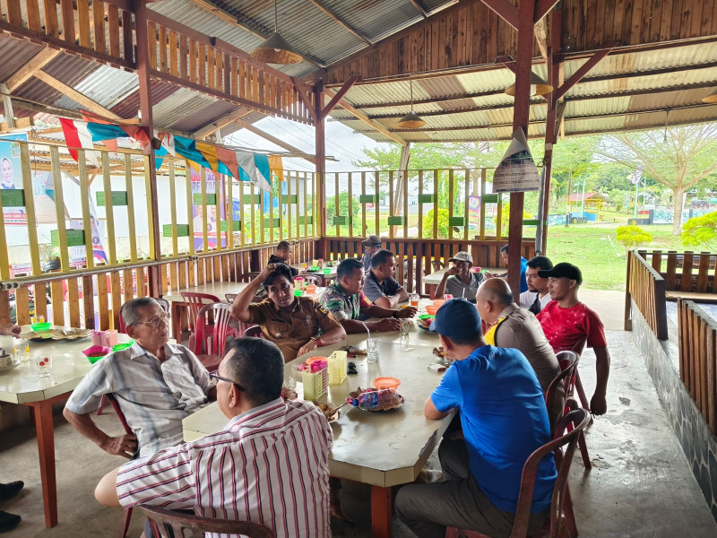 Sambangi Warga Melalui Coffe Morning, Sinergitas Tiga Pilar Guna Sukseskan Pilkada Serentak 2024