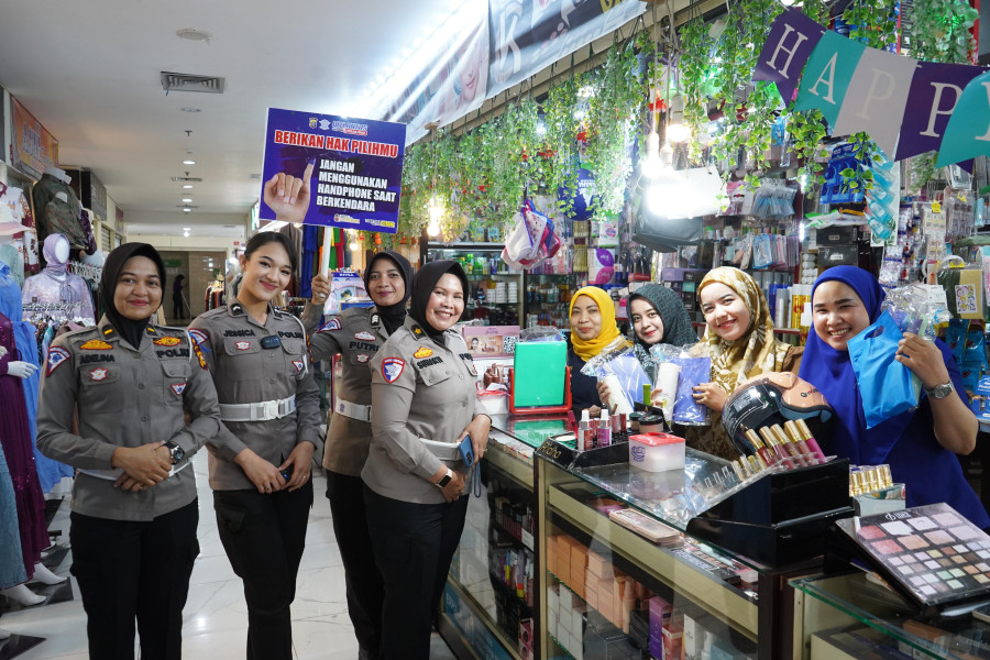 Keren Ini Cara Unik Cooling System Ditlantas Polda Riau