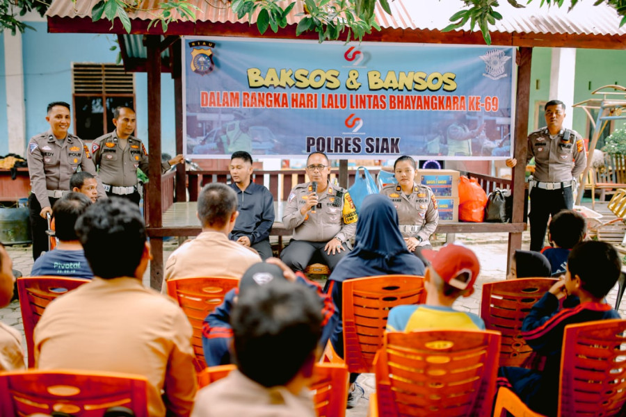 Hari Lalu Lintas 2024, Satlantas Polres Siak Serahkan Bantuan Sosial ke Sejumlah Panti Asuhan