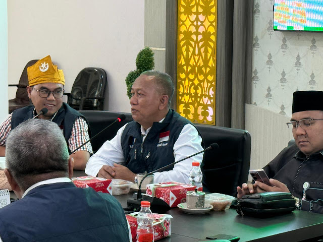 Rektor UIR dan LLDIKTI XVII Terima Mahasiswa KKN Nusantara Tiga Provinsi