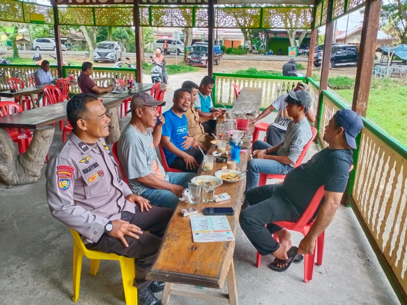 Menjelang Detik-Detik Terakhir Pilkada, Bhabinkamtibmas Siak Gencarkan Himbauan Pilkada Damai