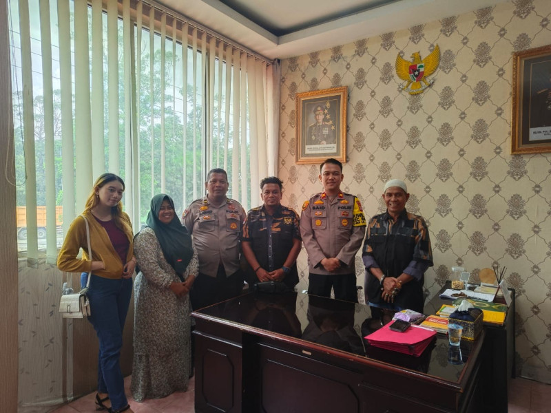 Silaturahmi dengan Ormas DPC Pekat IB, Kapolsek Rumbai Pesan Jaga Kamtibmas Jelang Pilkada 2024