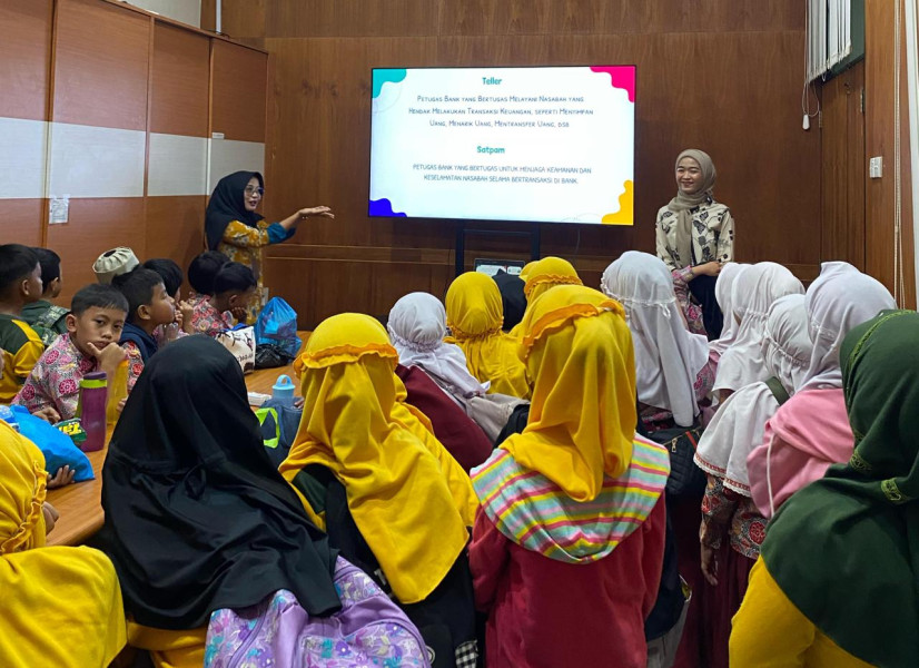 Banking Day Pelajar SDIT Ar - Refah Di BRK Syariah Cabang Tanjungpinang