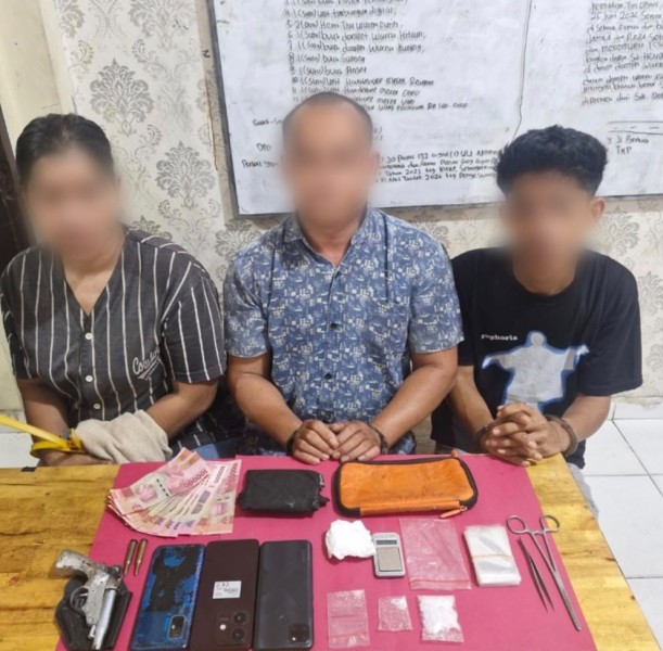 Bandar dan Kurir Sabu di Siak Ditangkap, Polisi Sita Senpi Rakitan.