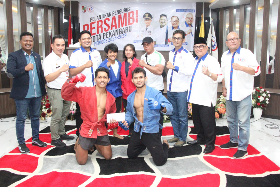 Dilantik Sebagai Ketua Persambi Kota Pekanbaru, Faisal Islami Langsung Beri Dana Pembinaan Untuk Atlet