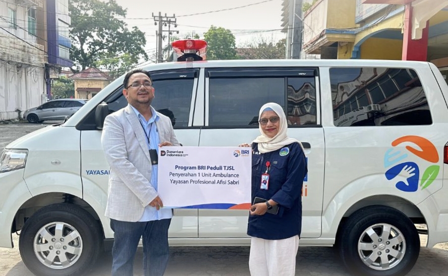 Wujud Nyata Komitmen Sosial Lewat Program BRI Peduli, BRI Serahkan Bantuan Ambulans kepada Yayasan Profesional Afisi Sabri,