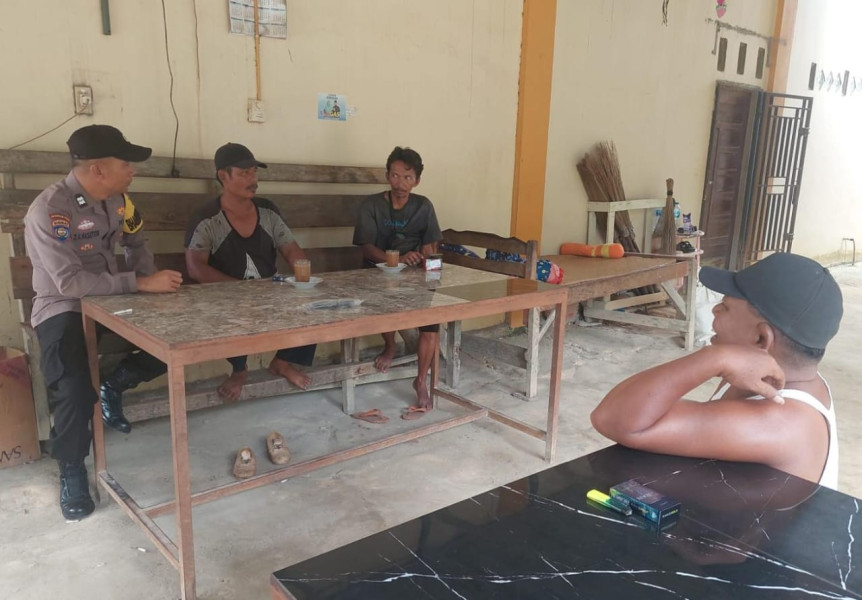 Sambangi Warga Kayu Ara, Polsek Sungai Apit Gelar Cooling System Guna Ciptakan Situasi Aman dan Kondusif Menjelang Pilkada Serentak 2024