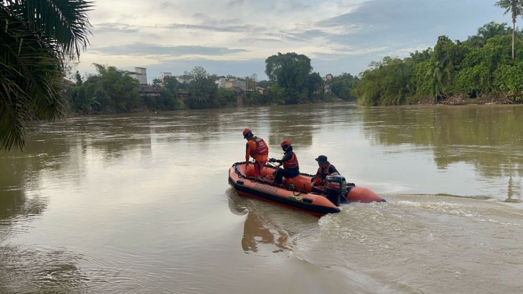 Pencarian Dilakukan Hingga Radius 30 Km, Bocah Tenggelam di Sungai Rokan Belum Ditemukan