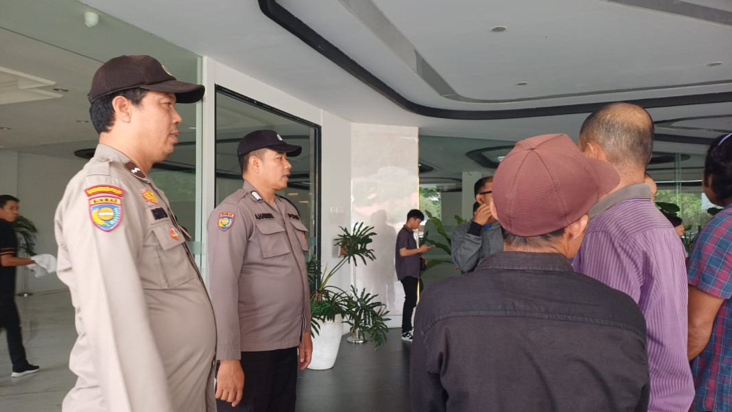 Ajak Tamu Hotel Furaya Untuk Tidak Golput, Polsek Senapelan Gelar Kegiatan Cooling System