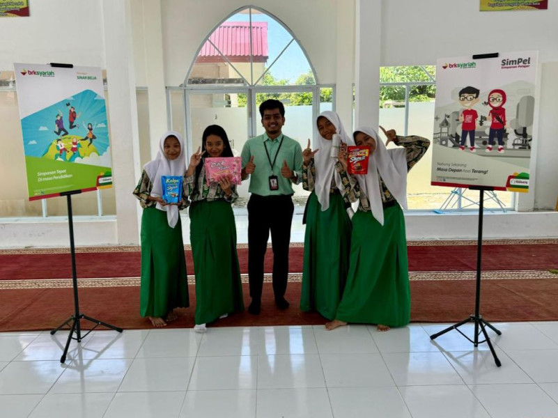 Bangun Generasi Muda Menabung, BRK Syariah Arifin Ahmad Sosialisasikan Program KEJAR ke Pelajar