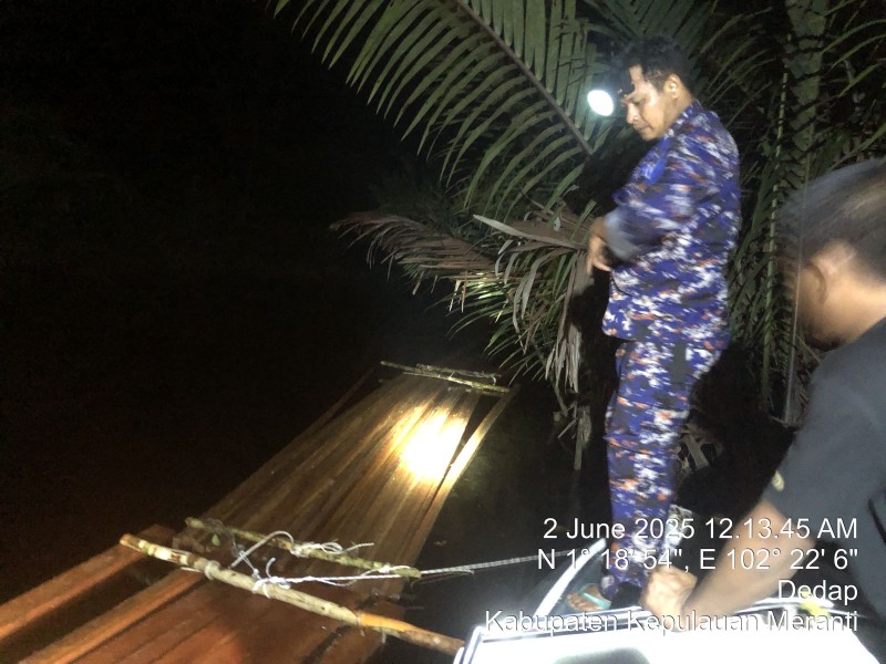 Tim Gabungan Polres Meranti Ungkap Ilegal Logging Diperairan Sungai Sedap, 40 Rakit Kayu Olahan Berat 50 Ton Diamankan.