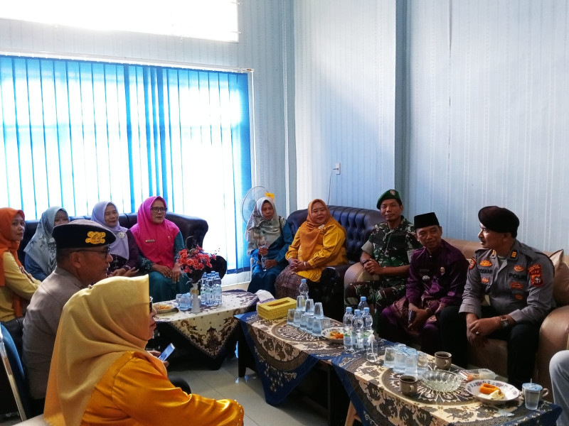 Sambangi Kantor Camat Bagan Sinembah Raya, Polsek Bagan Sinembah Ajak Perangkat Kecamatan Wujudkan Pilkada Damak 2024