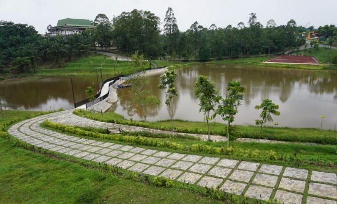 Bantuan PHR Ubah Kampus Unilak Jadi Green Campus dan Objek Wisata Kota Pekanbaru Yang Raih Rekor Muri