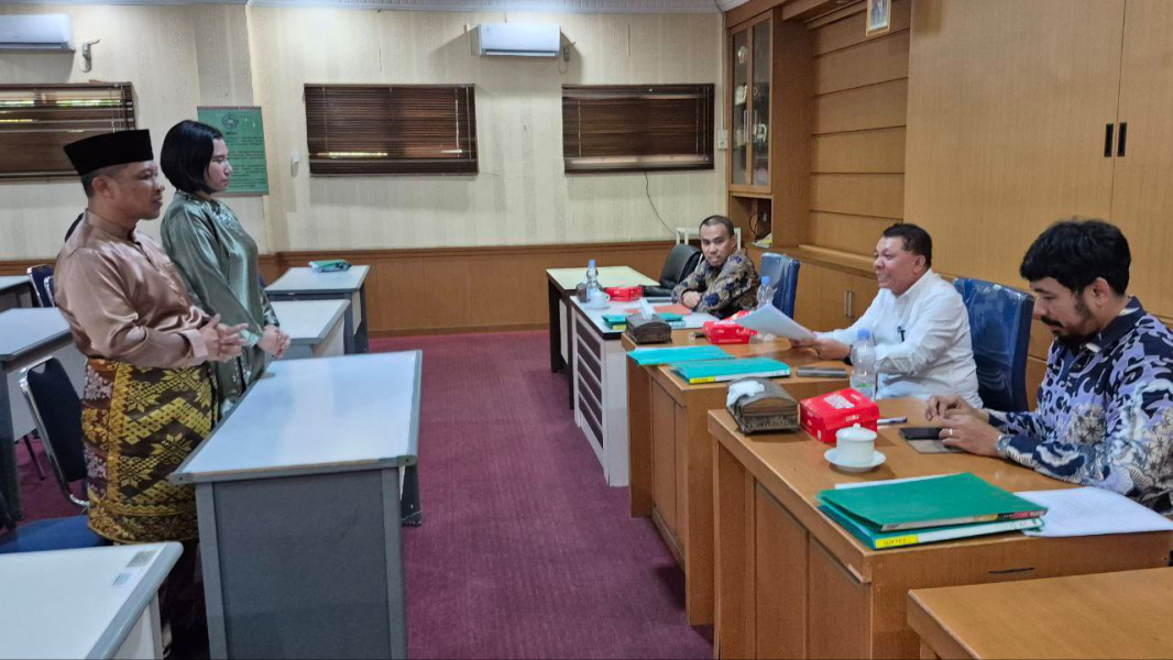 Wabup Bengkalis Bagus Santoso Tambah Gelar Akademik Sarjana Hukum Unilak