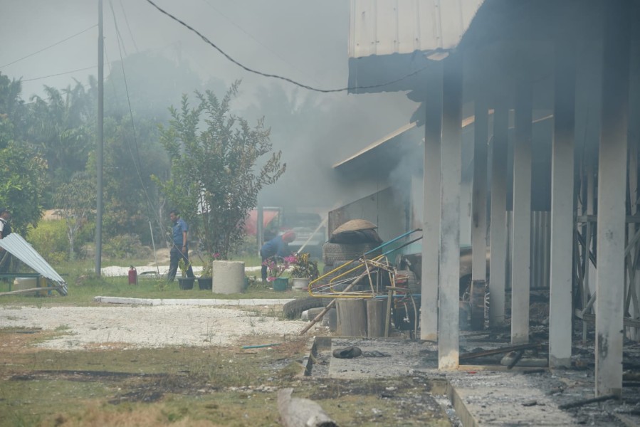 Warga Bakar Rumah Karyawan PT SSL, 8 Diamankan, 4 Jadi Tersangka