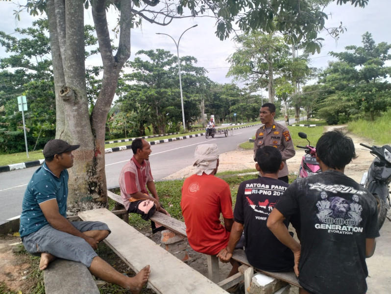 Giat Cooling System Bhabinkamtibmas Desa Suak Lanjut Ajak Warga Jalin Silaturahmi Pasca Pilkada