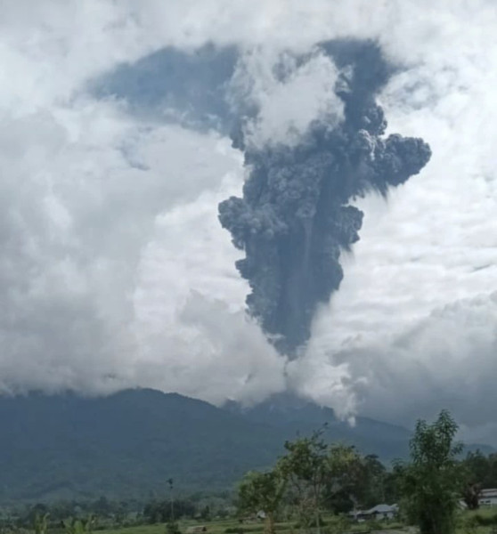 Pengakuan Pendaki Asal Riau saat Gunung Marapi Erupsi di Sumbar: Dengar Suara Pesawat, Batu Turun dari Atas