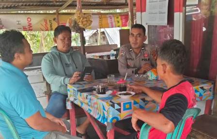 Cooling System di Pangkalan Makmur, Bhabinkamtibmas Polsek Siak Himbau Warga Tidak Golput