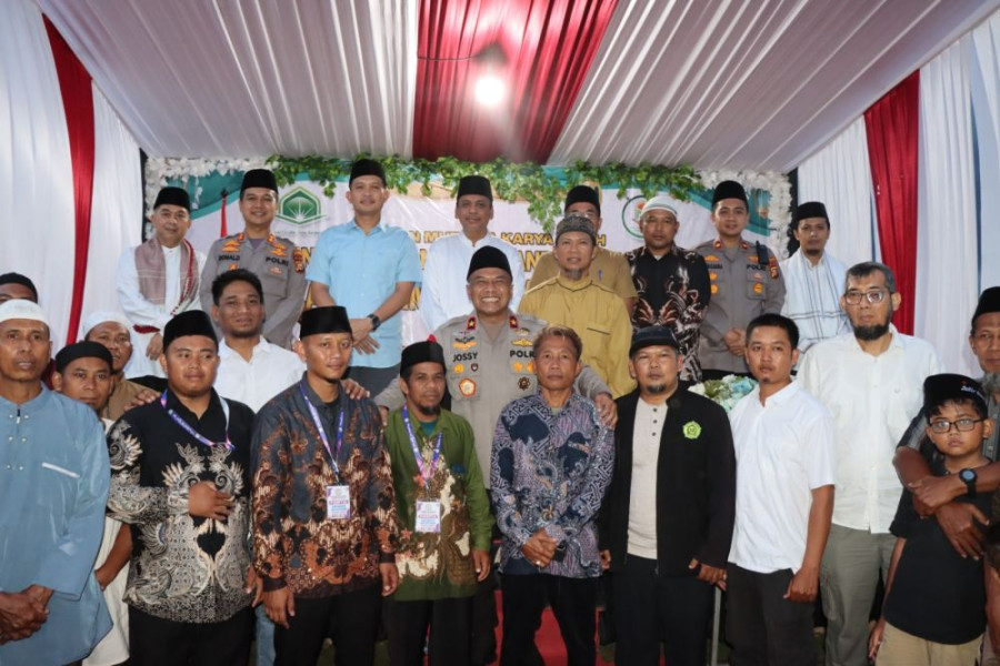 Brigjen Jossy Kusumo Hadiri Silaturahmi dan Buka Puasa Bersama Santriwati Manba'ul Quran di Kampar