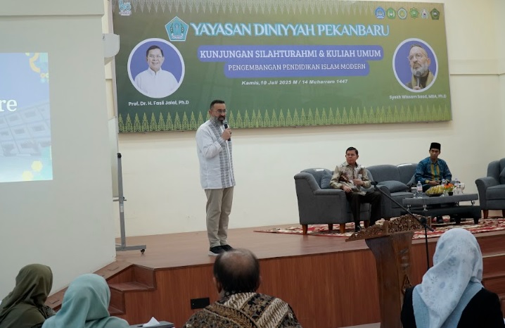 IAI Diniyyah Pekanbaru Gelar Kuliah Umum Bersama Syekh Wissam Saad dari Australia dan Prof Fasli Jalal