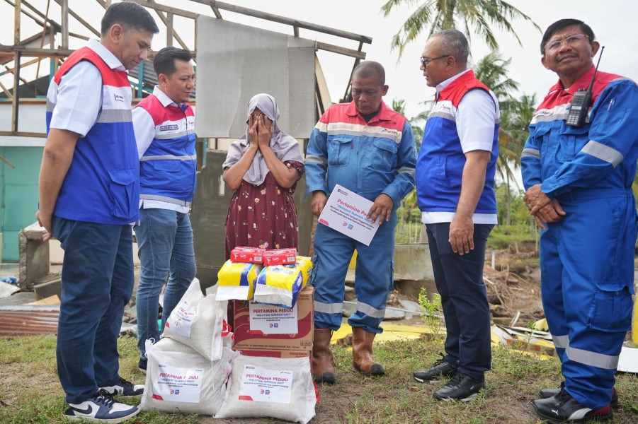 Kawal Misi Kemanusiaan, Dirut PGN Turun Langsung Serahkan Bantuan Bencana Aceh dan Sumatera Utara
